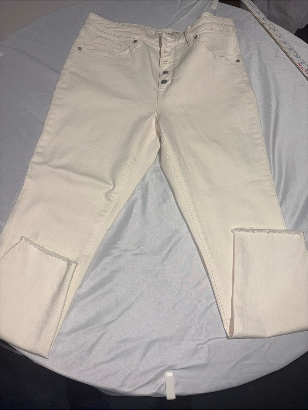 Universal Thread white jeans